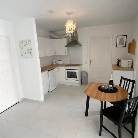 Great Location, In The Heart Of Puerto Del Carmen, Aguazul With Vv Licence Apartment